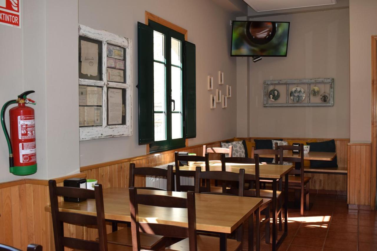 사모스 Tras Do Convento 호스텔 외부 사진